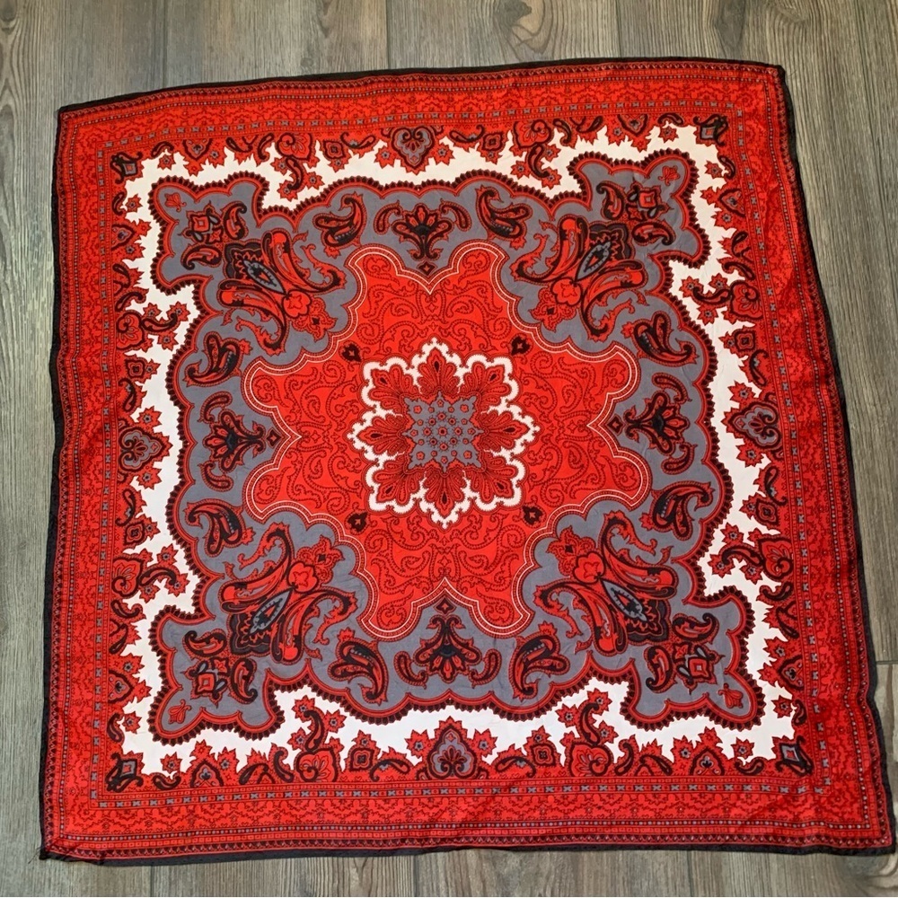 Scarf - Picture 4 of 4